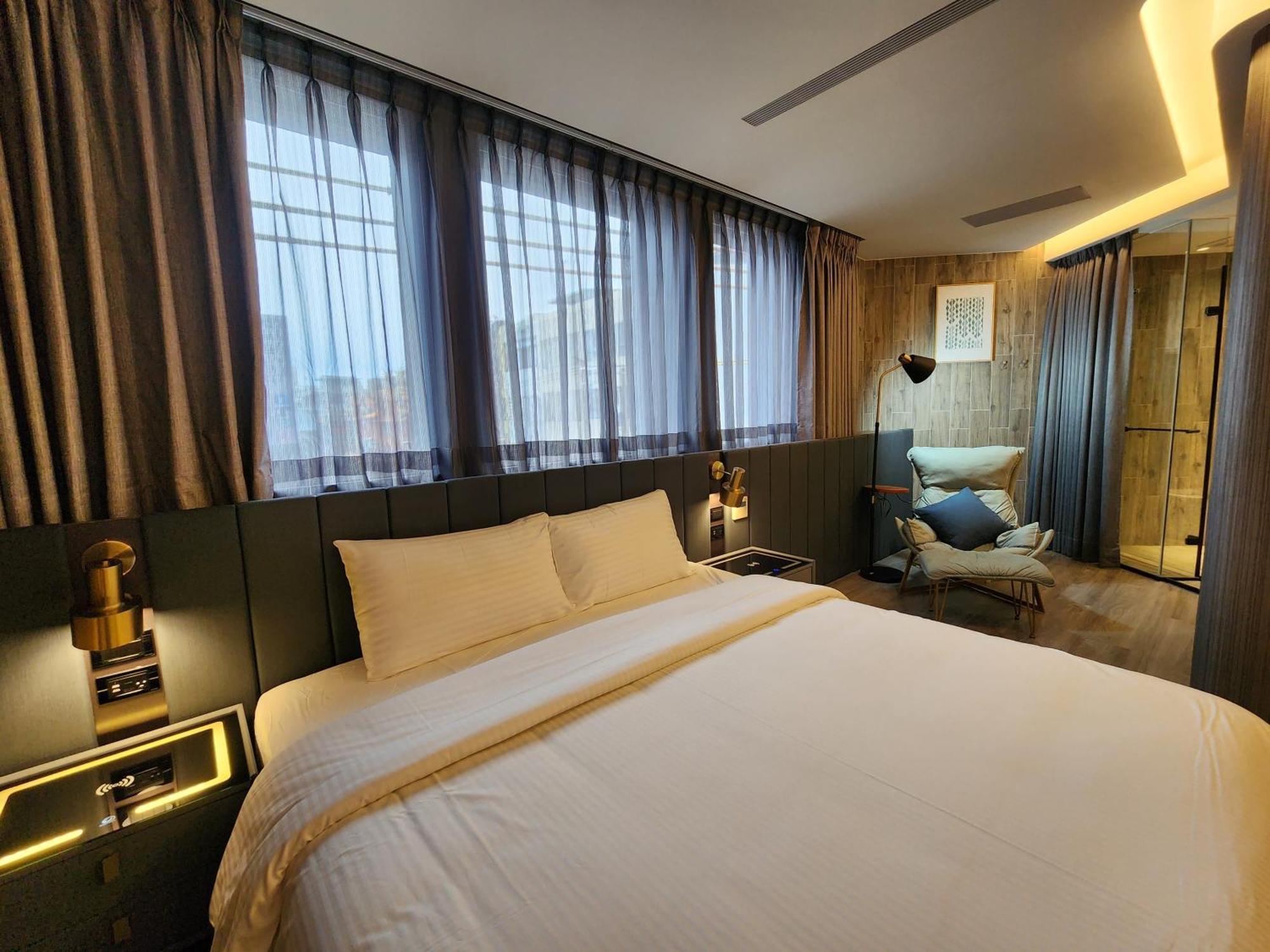 Hualien Pink Corner Hotel Exterior foto